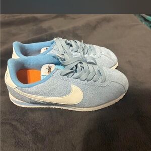 Nike Kids Light Blue Sneakers with White Accents